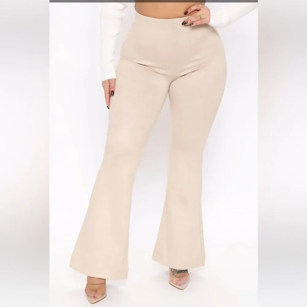 Fashion nova soft feeling wide leg pants in nude size large